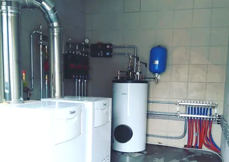 Отопление из нержавеющей стали и меди в Омске с двумя напольными котлами Vaillant Отопление из нержавеющей стали и меди в Омске с двумя напольными котлами Vaillant