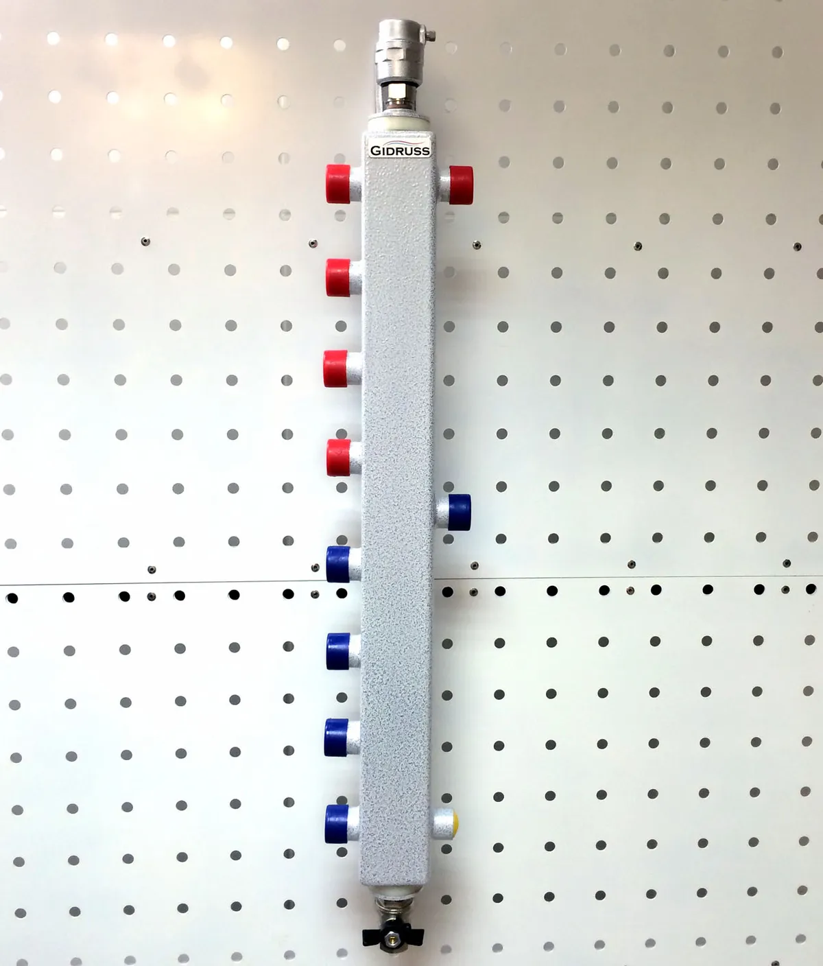 Термогидравлический разделитель TGR-40-20x4 (гидрострелка ¾'' на 4 контура до 40 кВт) Термогидравлический разделитель TGR-40-20x4 (гидрострелка ¾'' на 4 контура до 40 кВт)