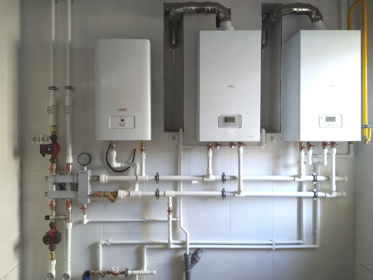 Настенный котел Protherm * 2 шт + электрокотел Protherm = Надежное отопление в Омске классика монтажа от ТЕПЛОМАКС-55 Настенный котел Protherm * 2 шт + электрокотел Protherm = Надежное отопление в Омске классика монтажа от ТЕПЛОМАКС-55